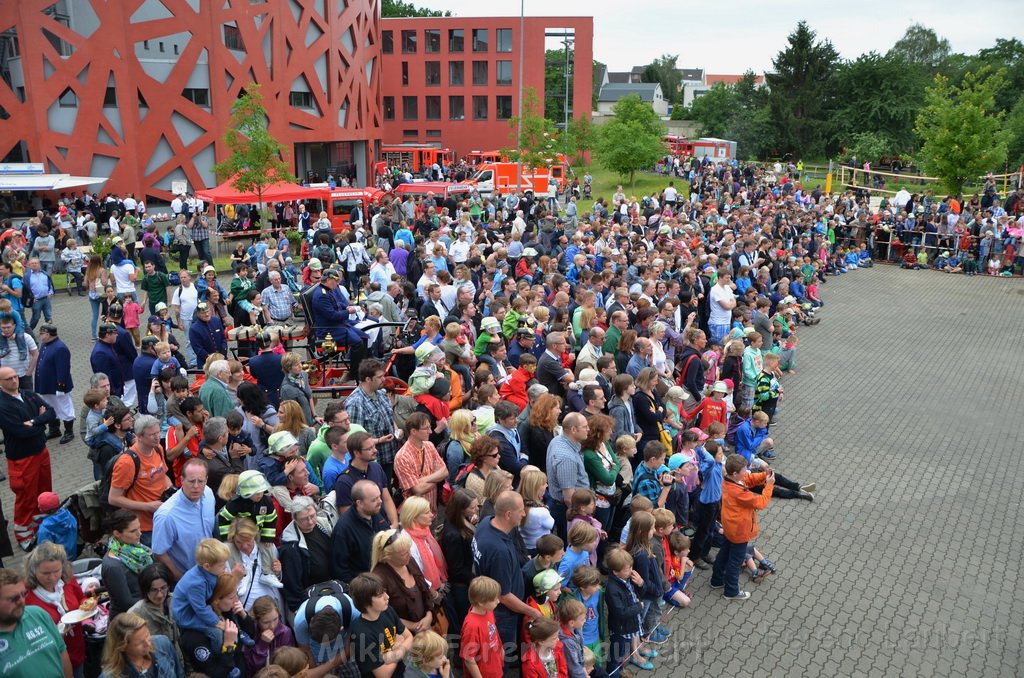 Tag der Offenen Tuer BF Koeln Weidenpesch Scheibenstr P400.JPG